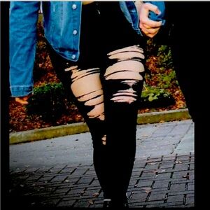 Black Ripped American Eagle Jeans Vintage Size 6